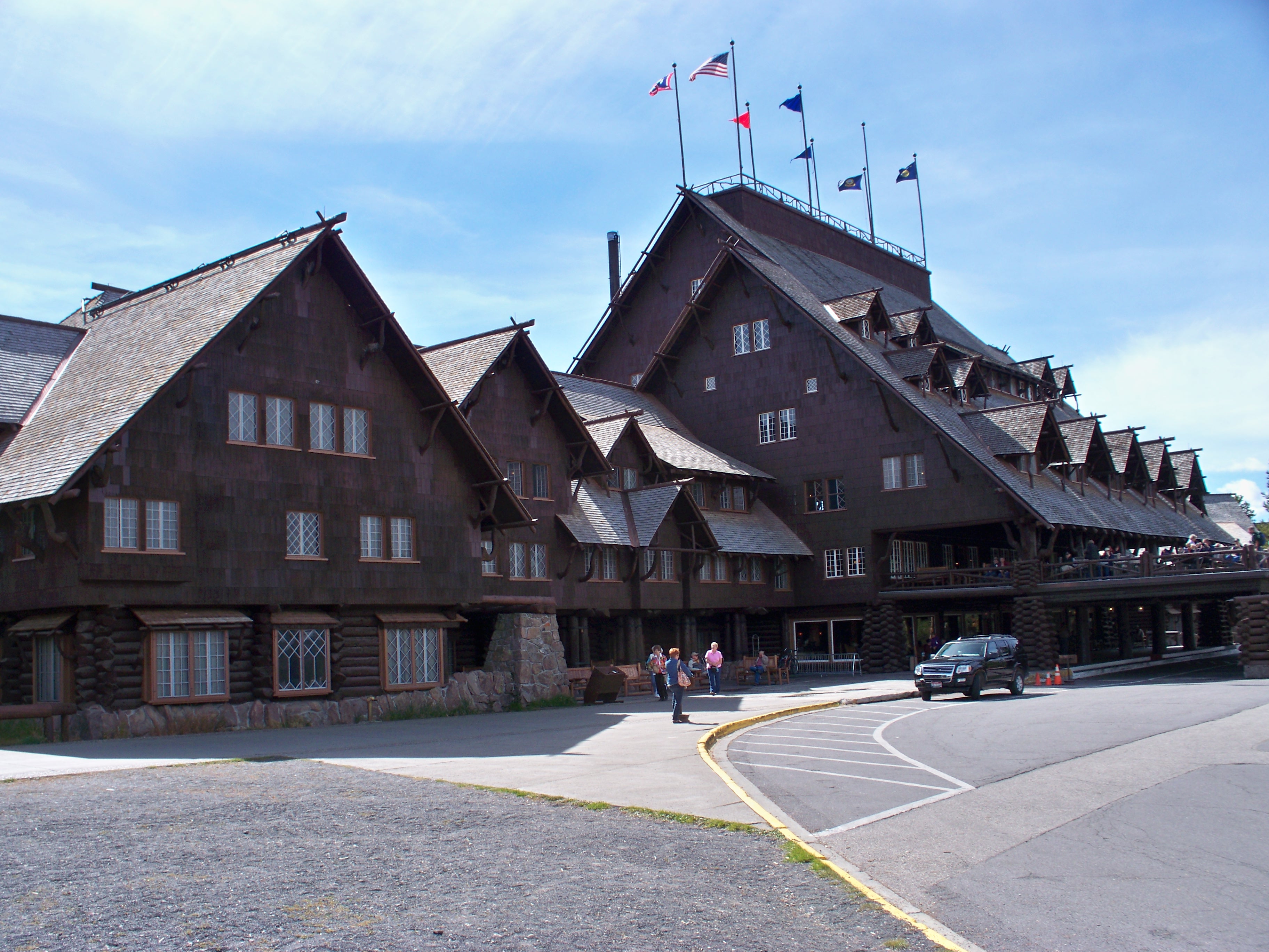Old Faithful Lodge